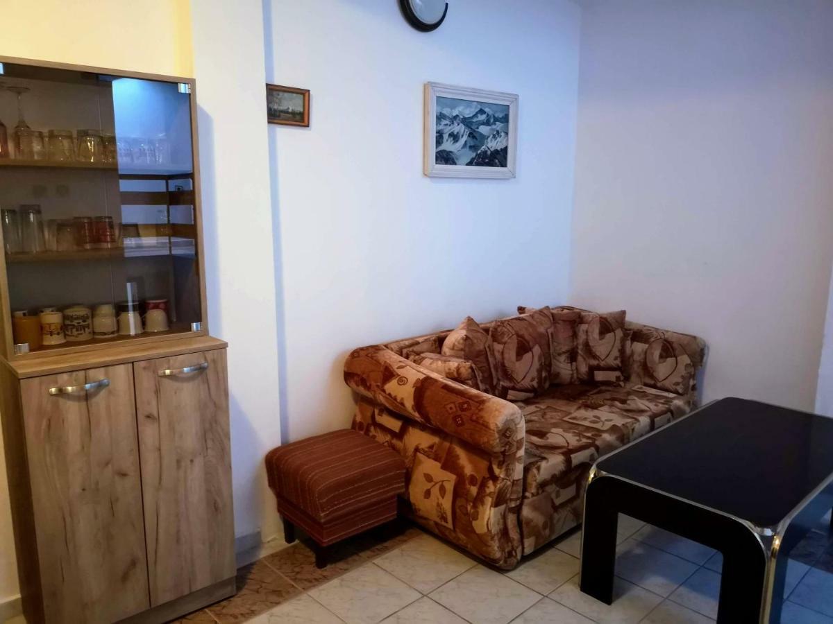 Guestrooms Stoyanovi Chernomorets Ngoại thất bức ảnh