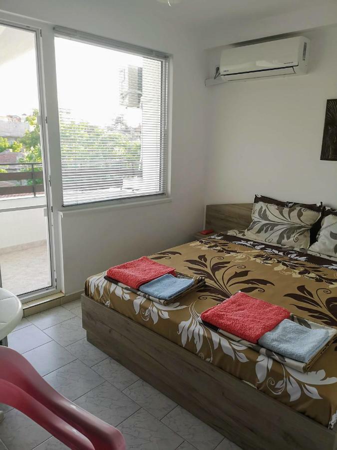 Guestrooms Stoyanovi Chernomorets Ngoại thất bức ảnh