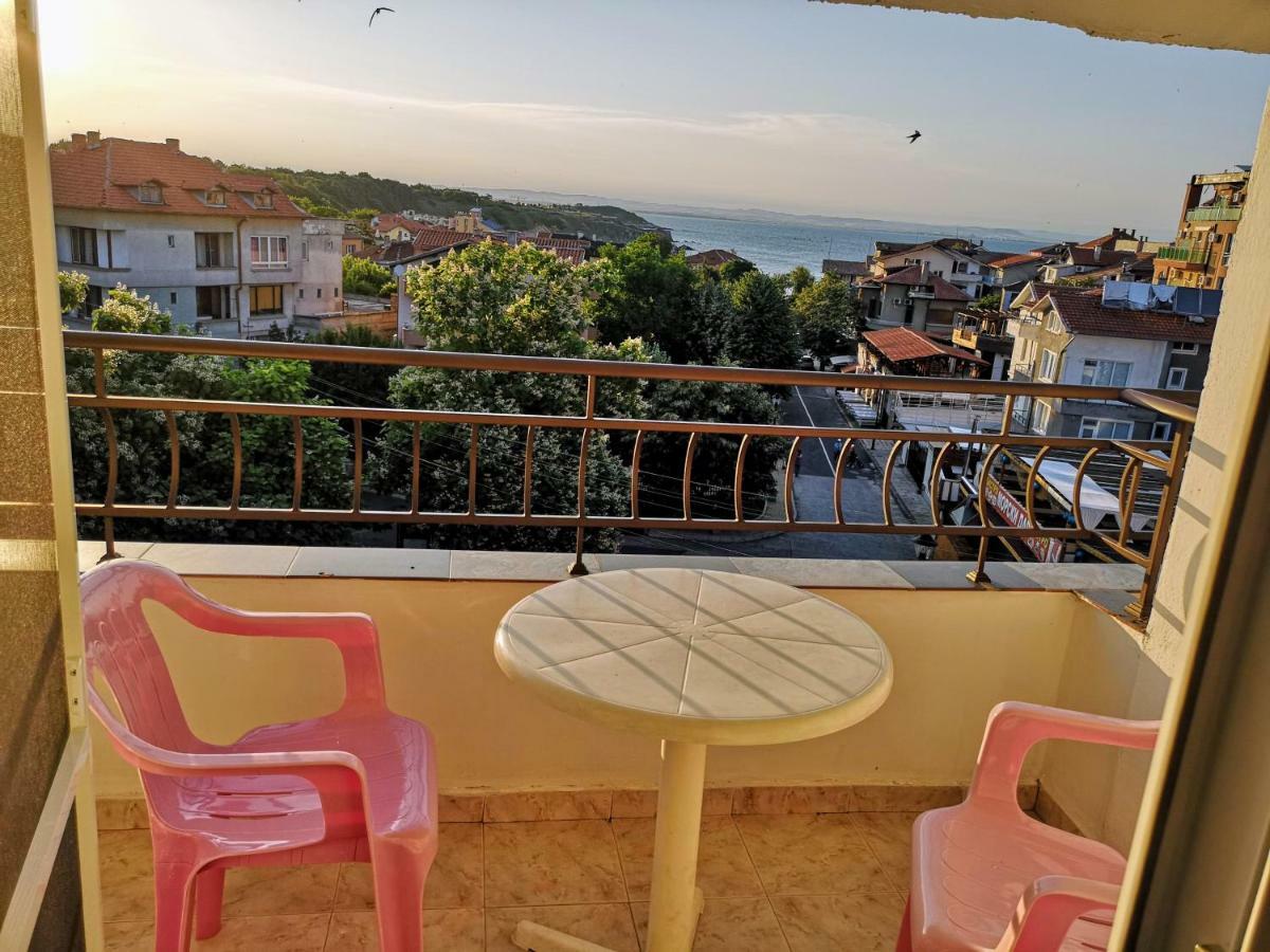 Guestrooms Stoyanovi Chernomorets Ngoại thất bức ảnh
