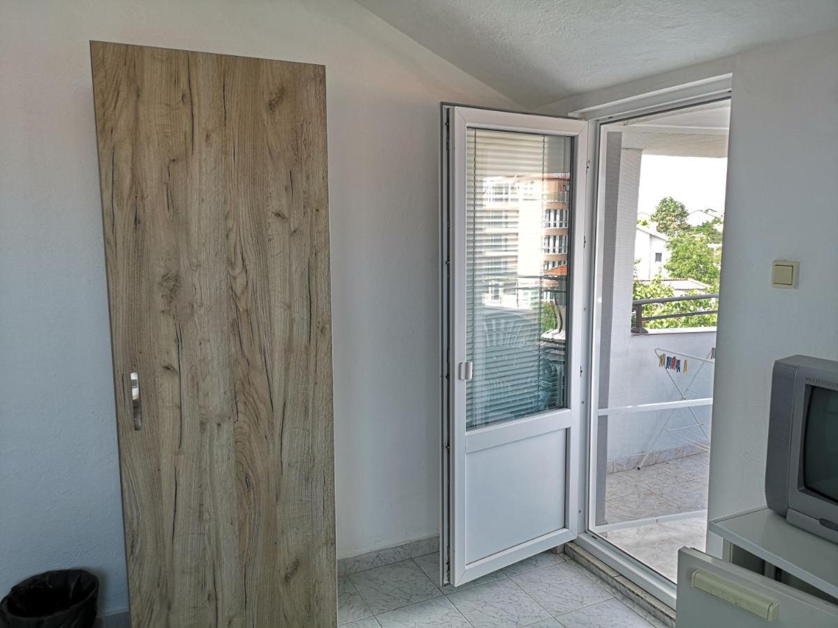 Guestrooms Stoyanovi Chernomorets Ngoại thất bức ảnh